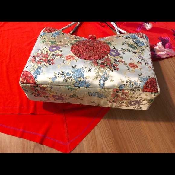 Authentic Vintage Asian Silk XL Tote Bag - Picture 5 of 8